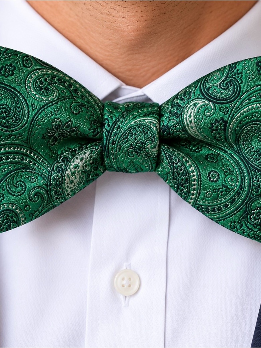 Y2K IZOD Green Paisley 100% Silk Bow Tie Preppy Classic